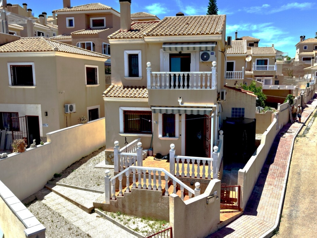 3 Bedroom 1 Bathroom Villa in Blue Lagoon