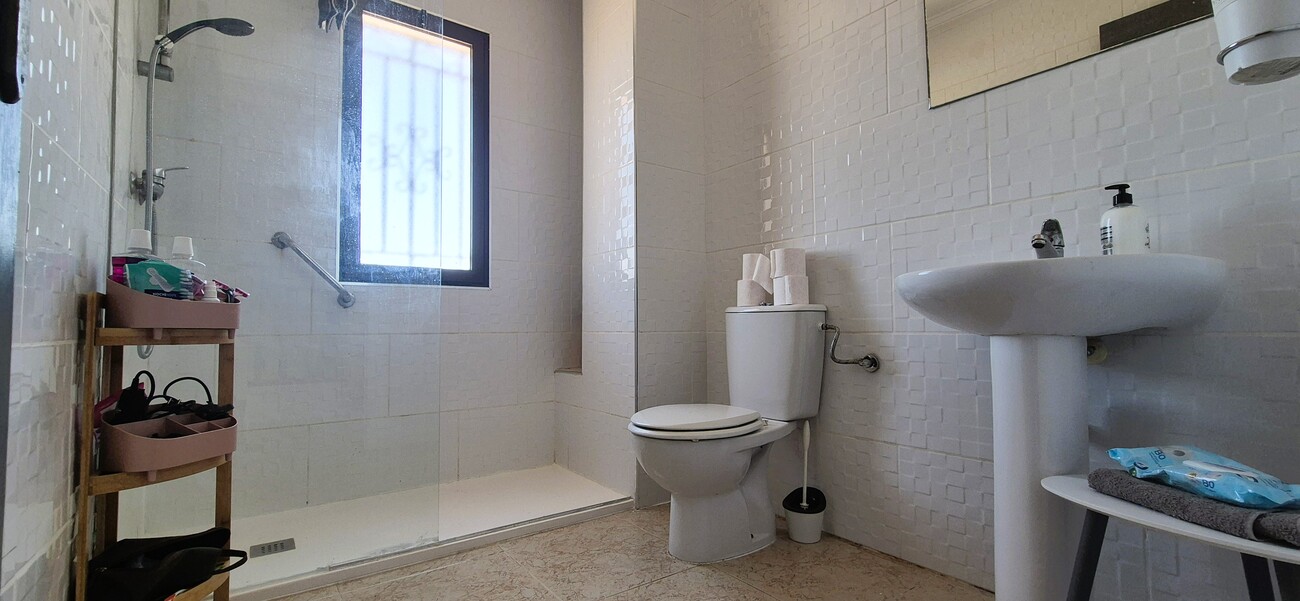 For sale - 3 Bedroom 1 Bathroom Villa in Blue Lagoon - Costa Blanca  - Alicante
