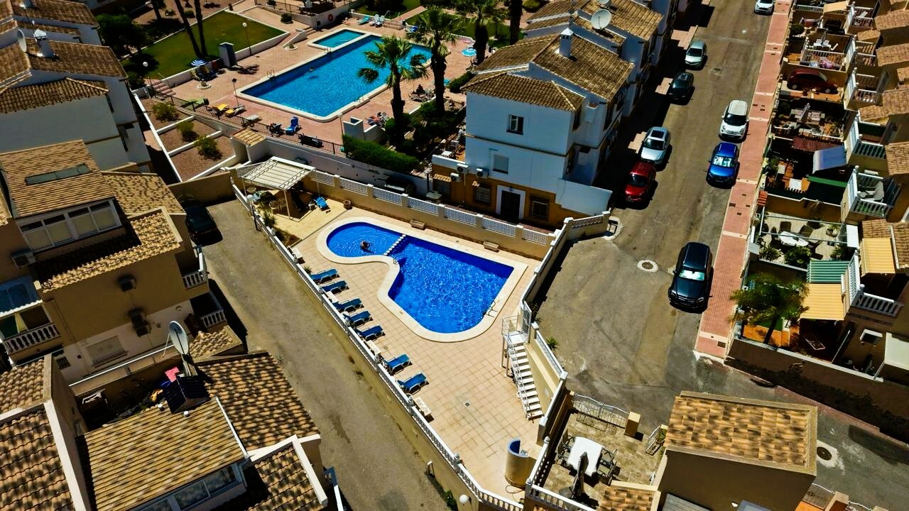 For sale - 3 Bedroom 1 Bathroom Villa in Blue Lagoon - Costa Blanca  - Alicante