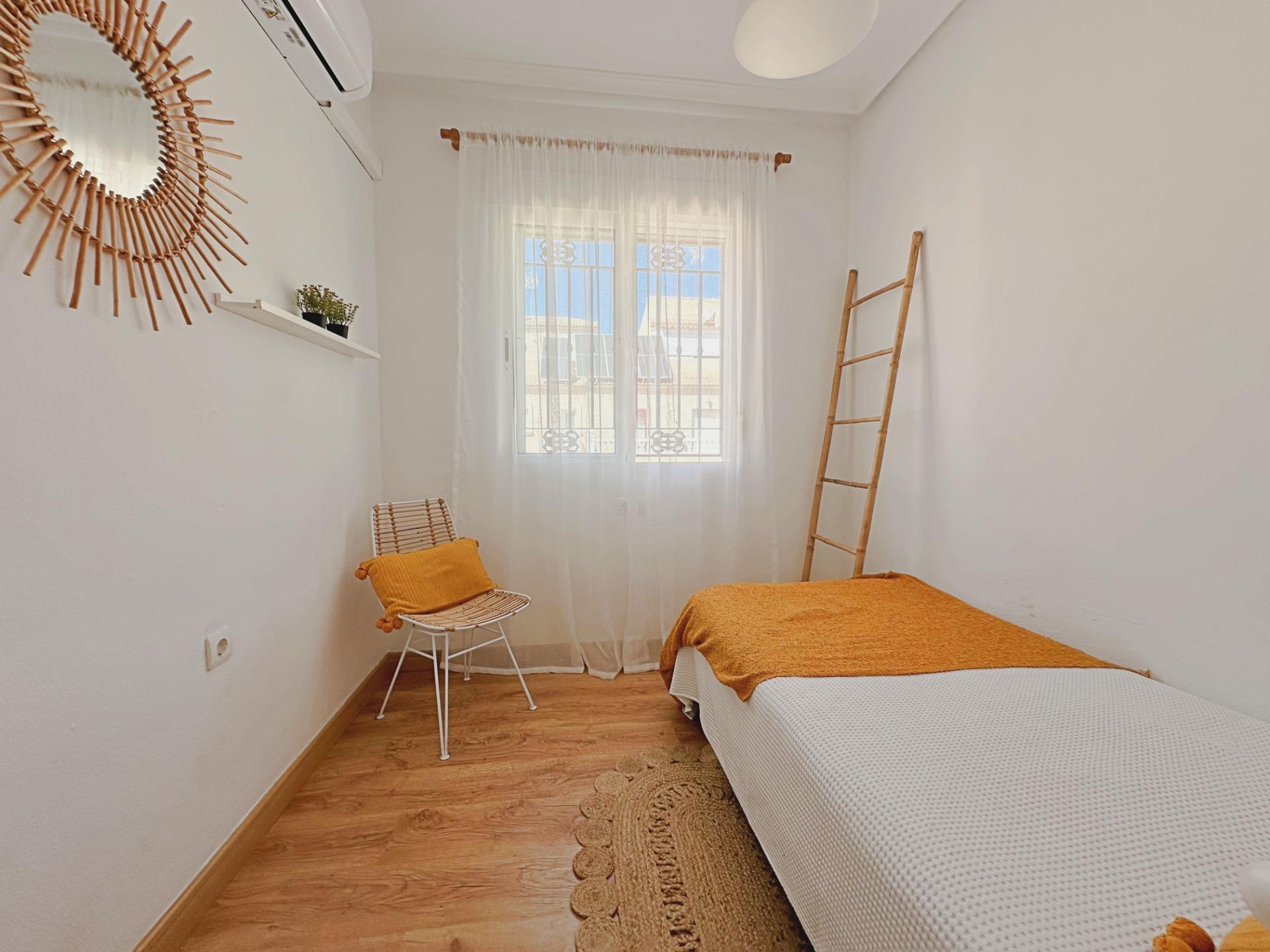 For sale - 3 Bedroom 3 Bathroom Semi Detached in Orihuela Costa - La Zenia  - Alicante