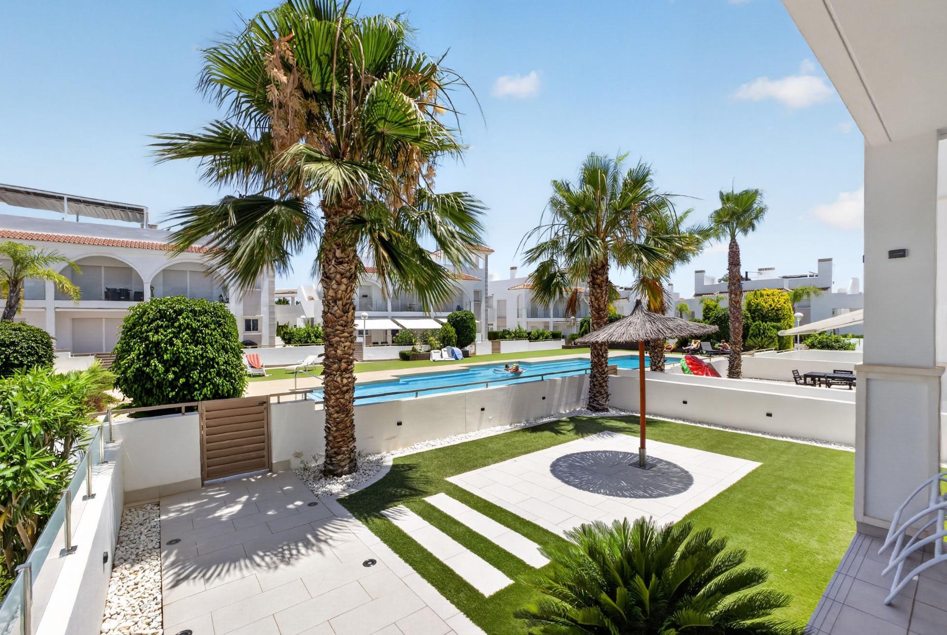 For sale - 2 Bedroom 2 Bathroom Apartment in Rojales - Cuidad Quesada  - Alicante