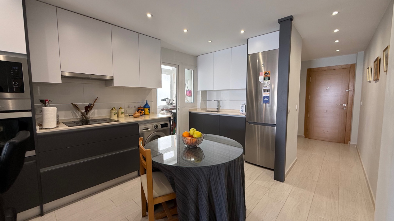 For sale - 3 Bedroom 1 Bathroom Apartment in Torrevieja - Costa Blanca  - Alicante