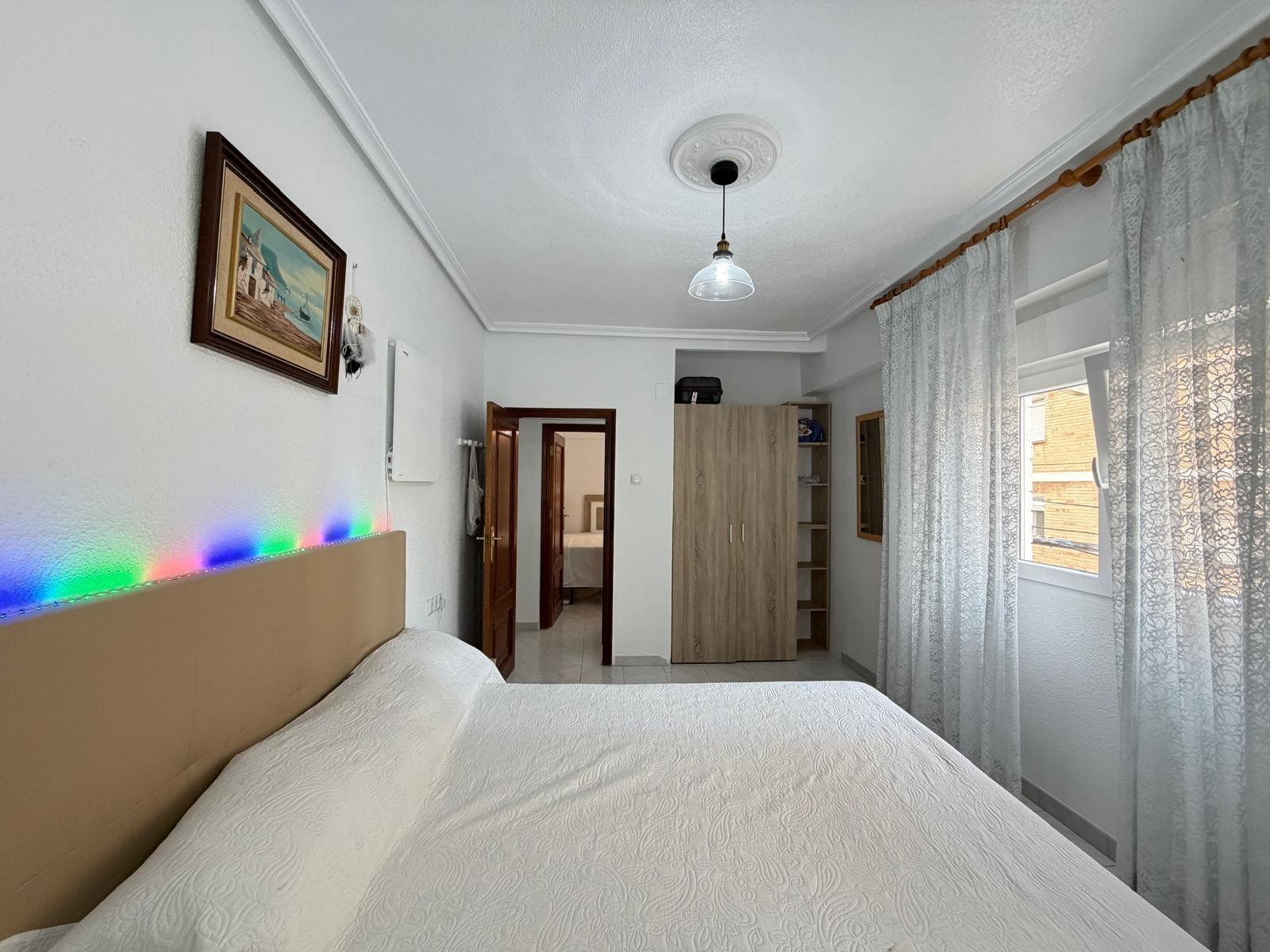 For sale - 3 Bedroom 1 Bathroom Apartment in Torrevieja - Estacion De Autobuses  - Alicante