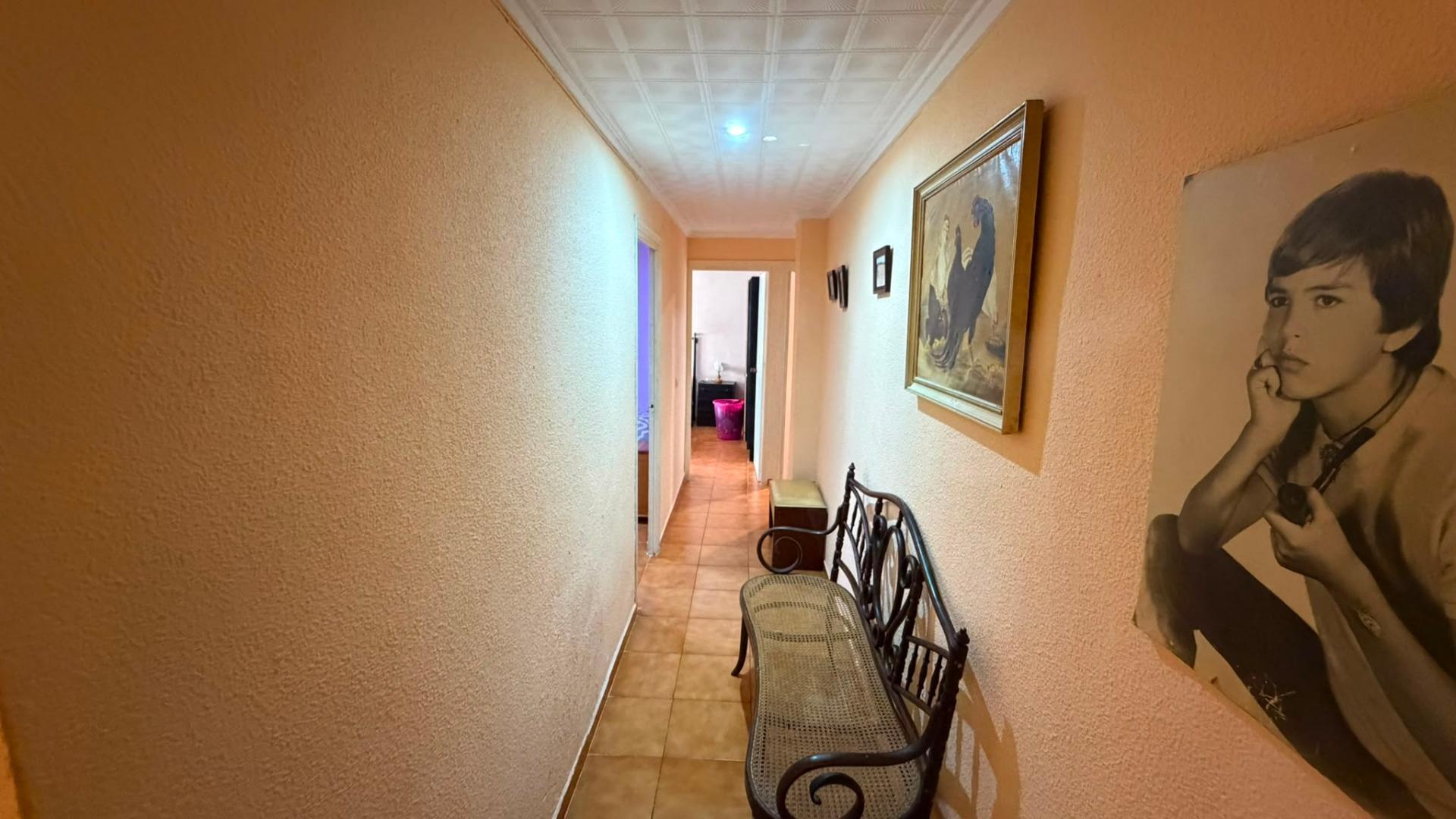 For sale - 3 Bedroom 2 Bathroom Apartment in Torrevieja - Torrevieja  - Alicante