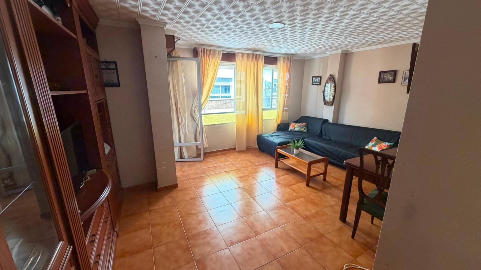 For sale - 3 Bedroom 2 Bathroom Apartment in Torrevieja - Torrevieja  - Alicante