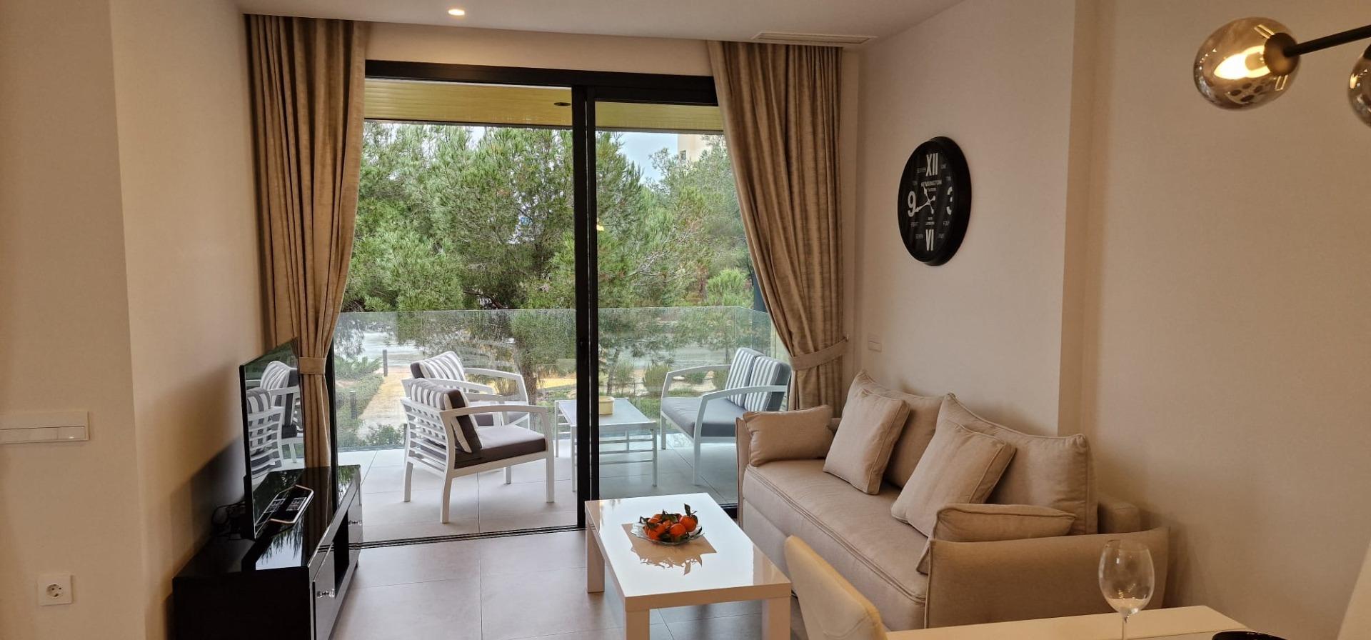 For sale - 3 Bedroom 2 Bathroom Apartment in Orihuela - Las Colinas Golf  - Alicante