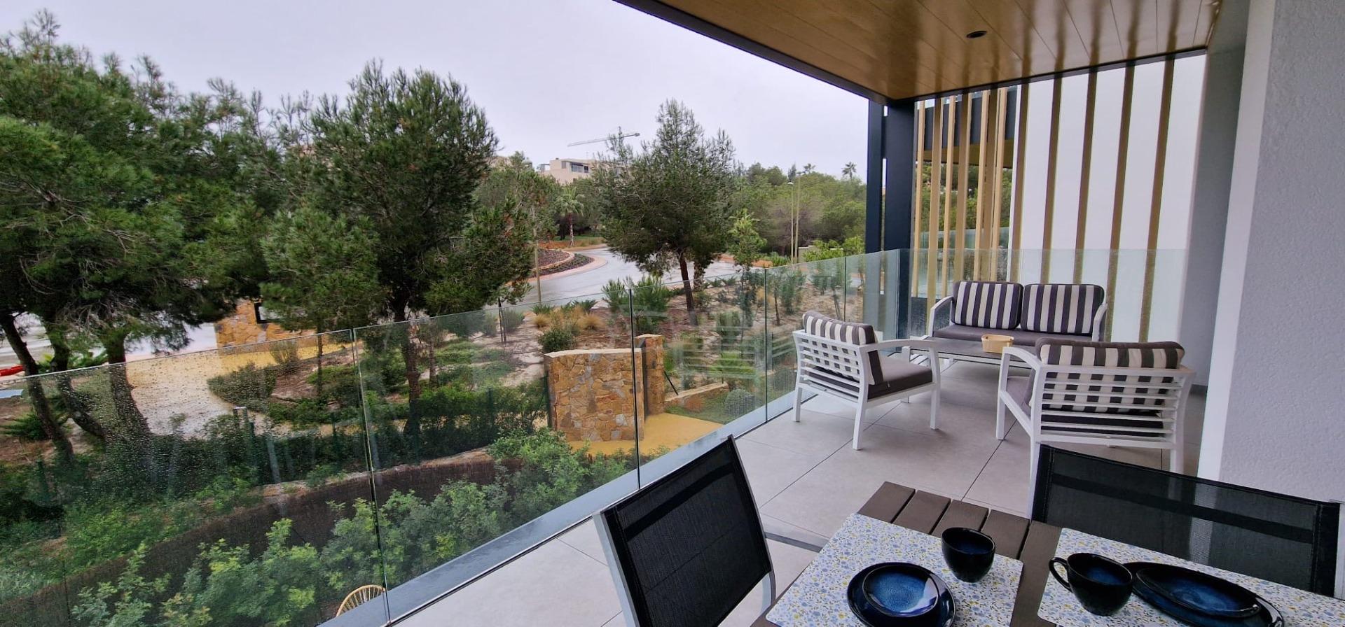 For sale - 3 Bedroom 2 Bathroom Apartment in Orihuela - Las Colinas Golf  - Alicante