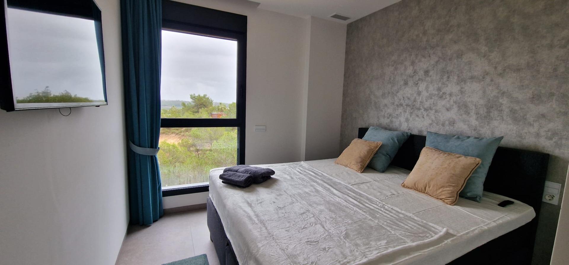 For sale - 3 Bedroom 2 Bathroom Apartment in Orihuela - Las Colinas Golf  - Alicante
