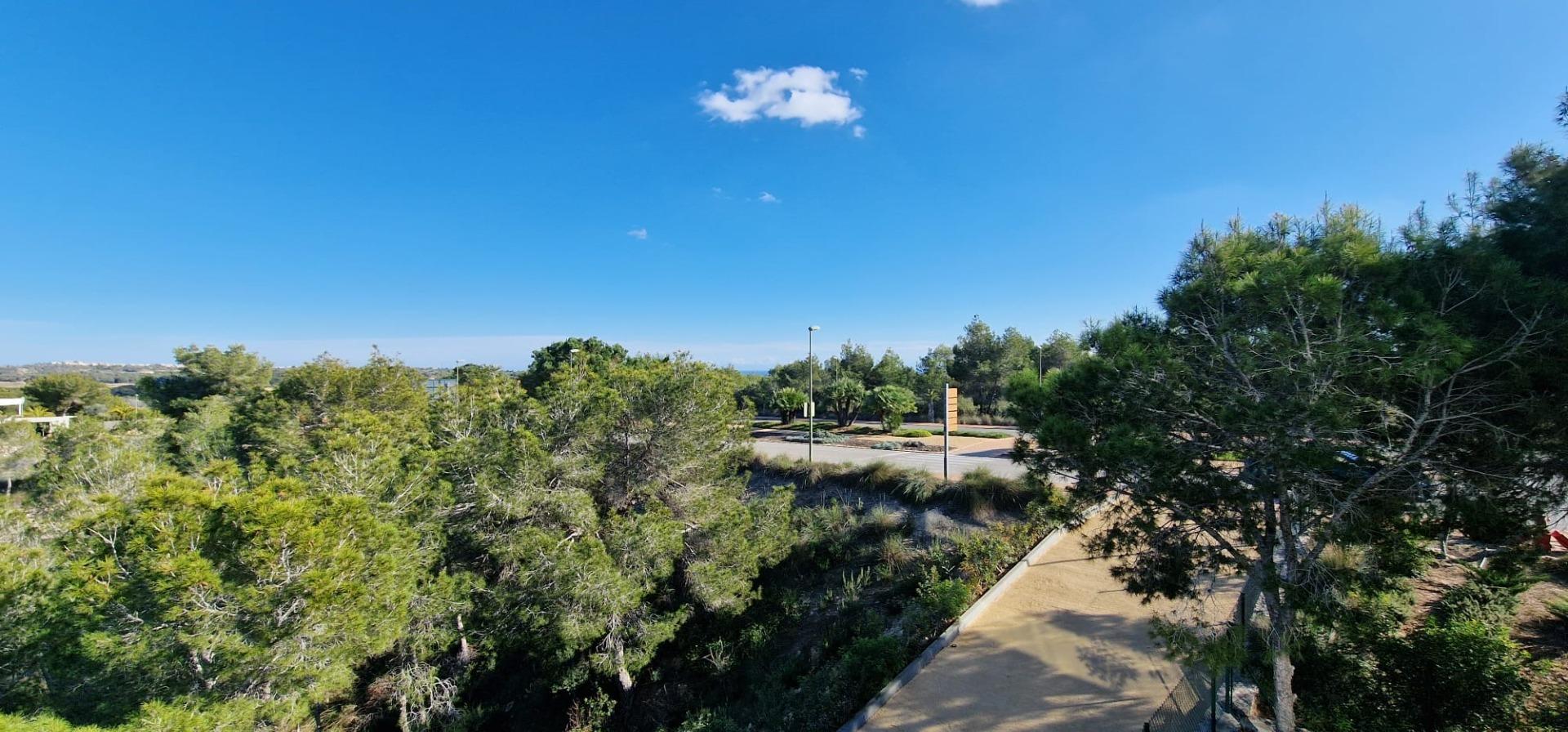 For sale - 3 Bedroom 2 Bathroom Apartment in Orihuela - Las Colinas Golf  - Alicante