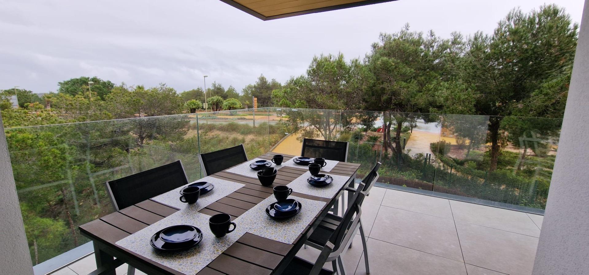 For sale - 3 Bedroom 2 Bathroom Apartment in Orihuela - Las Colinas Golf  - Alicante