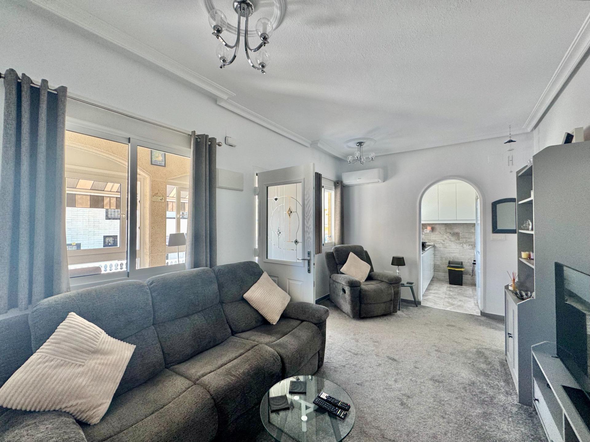 For sale - 2 Bedroom 1 Bathroom Town House in Playa Flamenca - La Florida  - Alicante