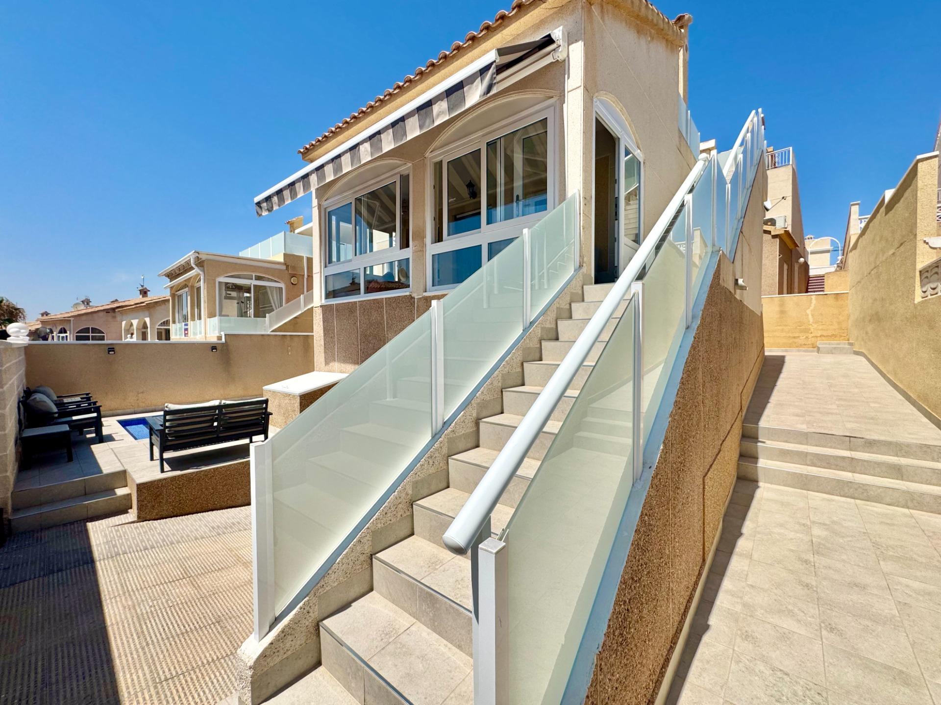 For sale - 2 Bedroom 1 Bathroom Town House in Playa Flamenca - La Florida  - Alicante
