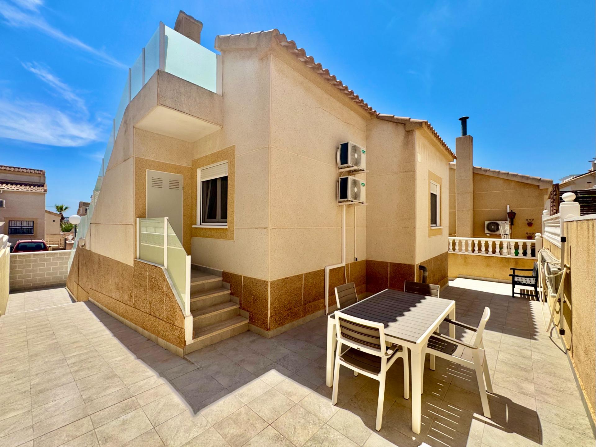 For sale - 2 Bedroom 1 Bathroom Town House in Playa Flamenca - La Florida  - Alicante