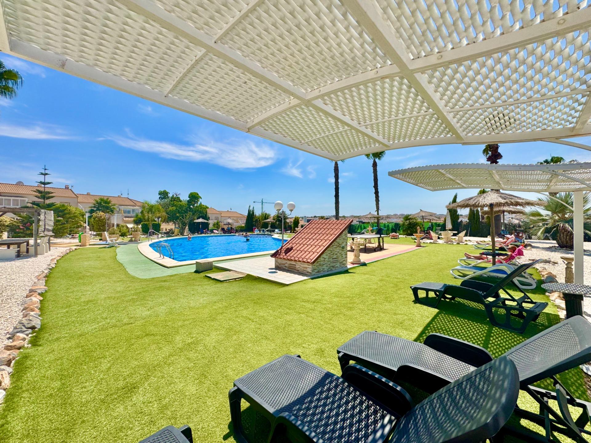 For sale - 2 Bedroom 1 Bathroom Town House in Playa Flamenca - La Florida  - Alicante