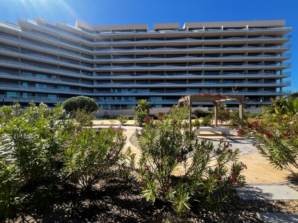 2 Bedroom 2 Bathroom Apartment in Playa Honda