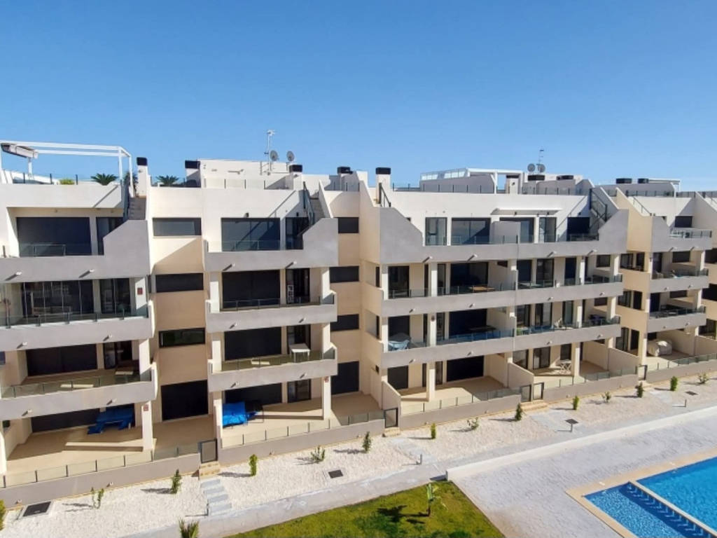 2 Bedroom 2 Bathroom Apartment in Villamartin