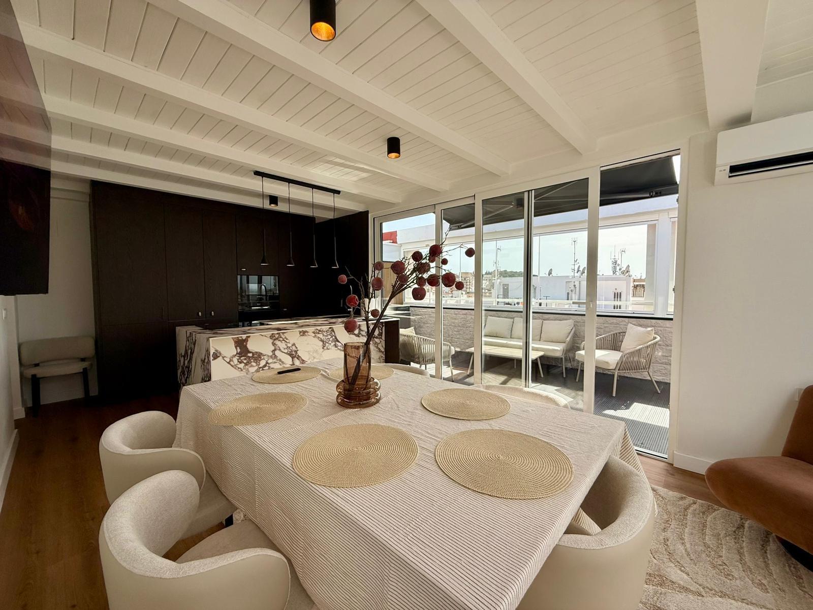 For sale - 4 Bedroom 3 Bathroom Apartment in Guardamar del Segura - Centro  - Alicante