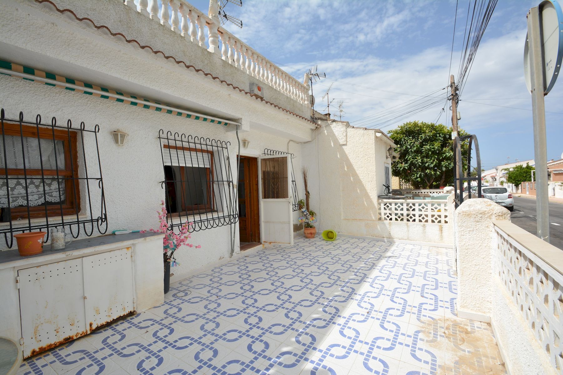 For sale - 4 Bedroom 2 Bathroom Town House in Torrevieja - Costa Blanca  - Alicante
