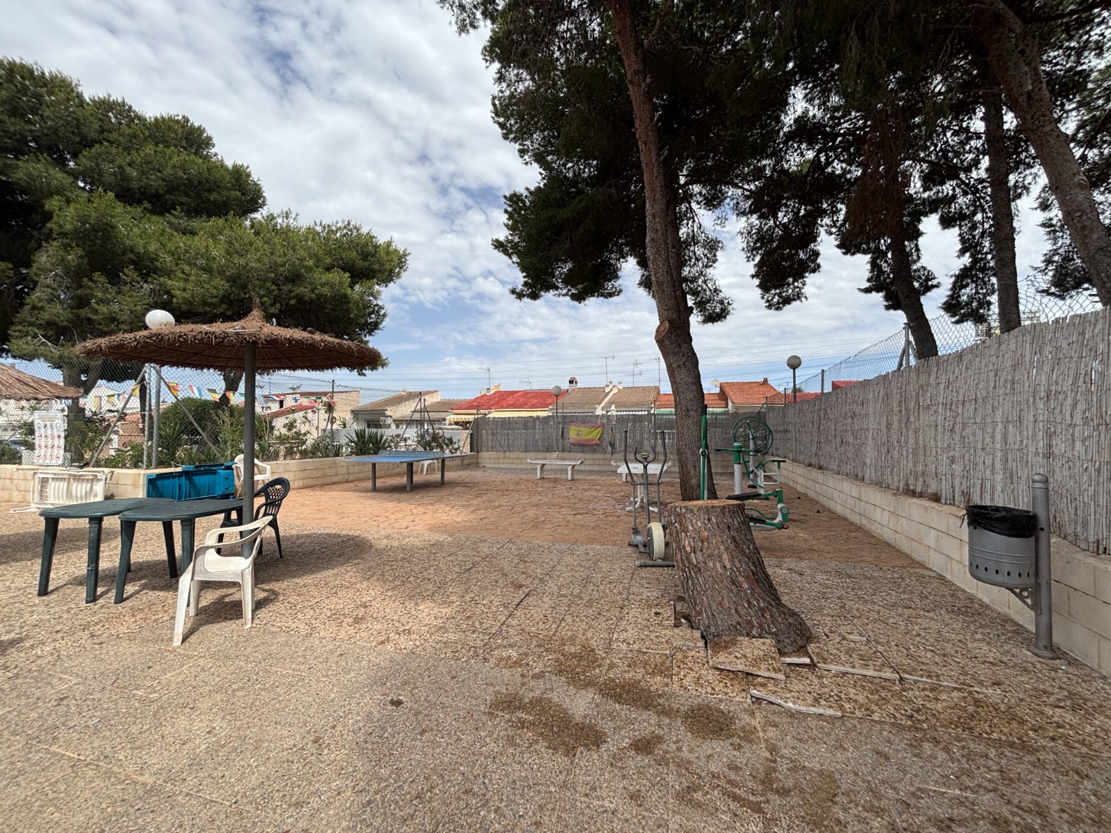 For sale - 4 Bedroom 2 Bathroom Town House in Torrevieja - Costa Blanca  - Alicante