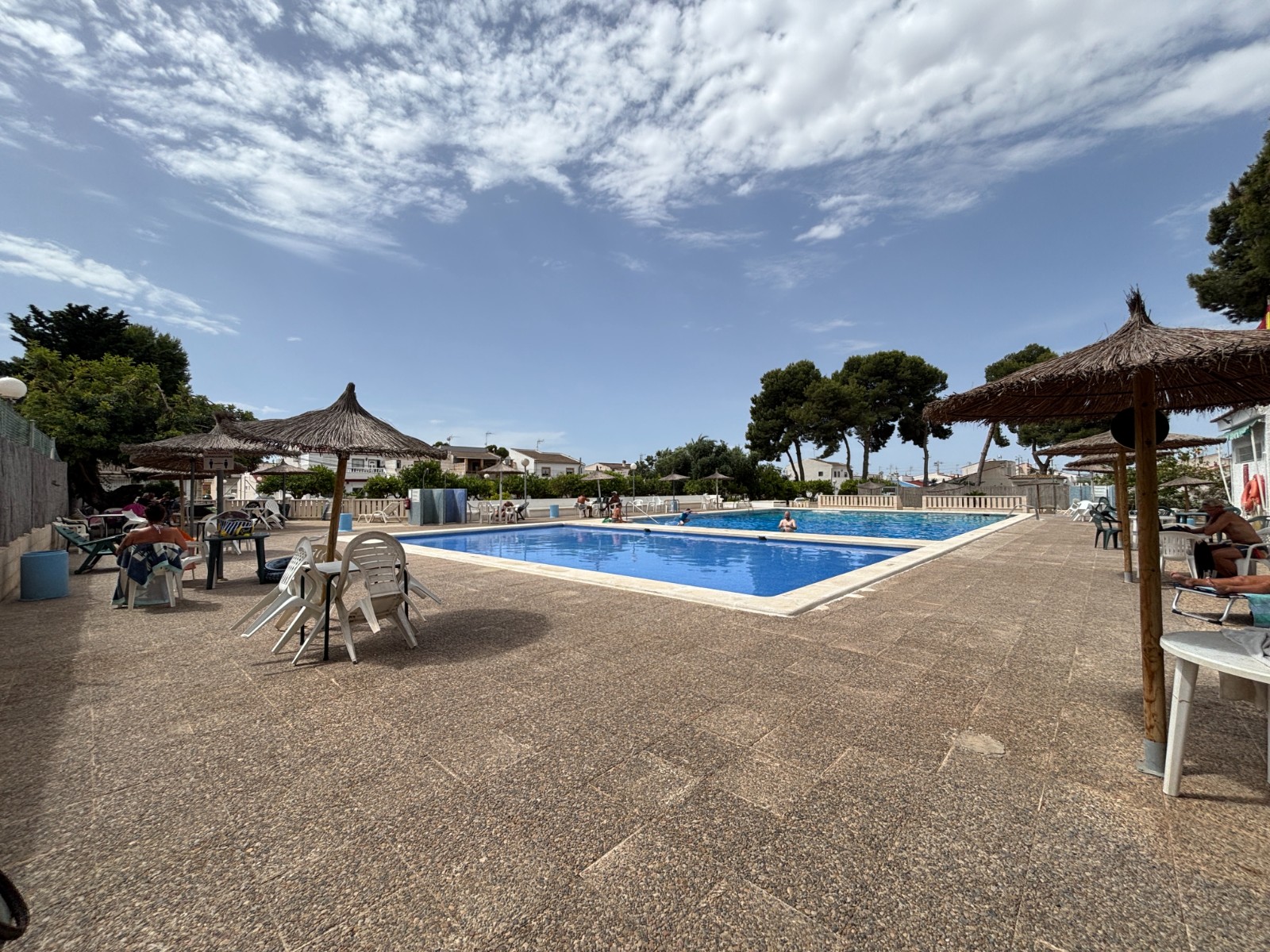 For sale - 4 Bedroom 2 Bathroom Town House in Torrevieja - Costa Blanca  - Alicante