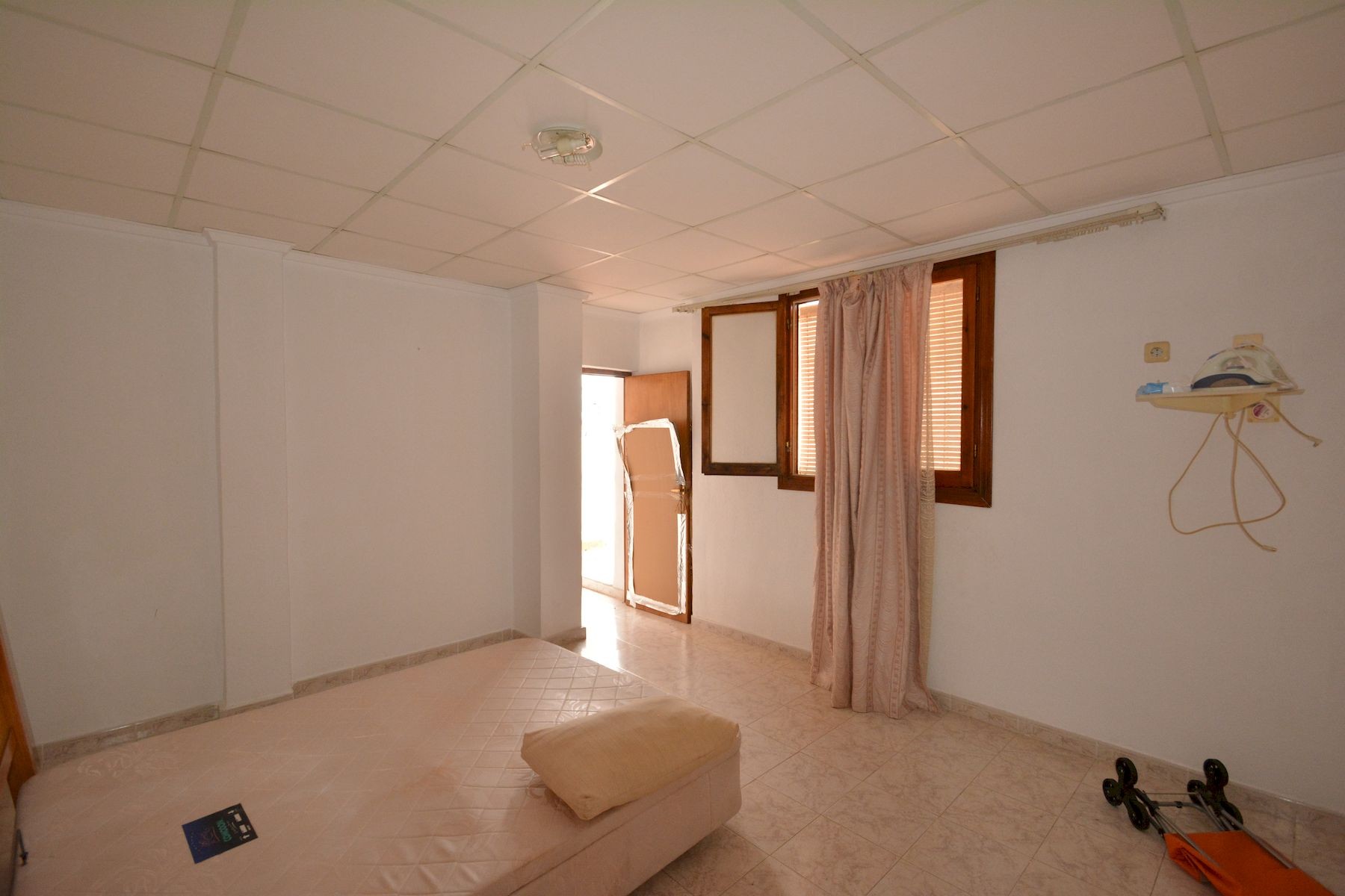 For sale - 4 Bedroom 2 Bathroom Town House in Torrevieja - Costa Blanca  - Alicante