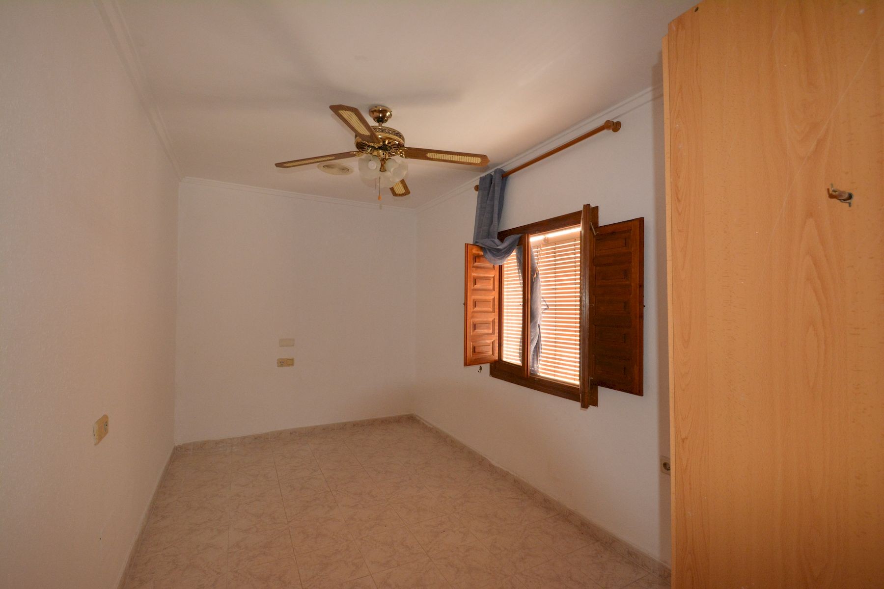 For sale - 4 Bedroom 2 Bathroom Town House in Torrevieja - Costa Blanca  - Alicante