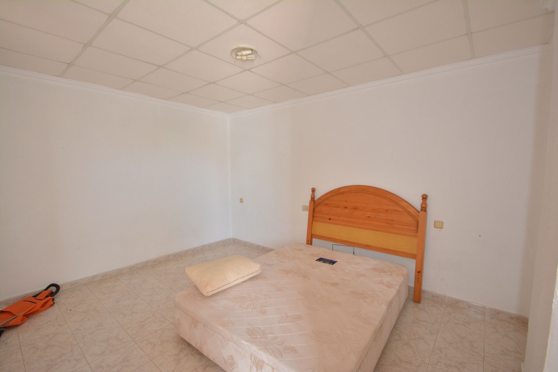 For sale - 4 Bedroom 2 Bathroom Town House in Torrevieja - Costa Blanca  - Alicante