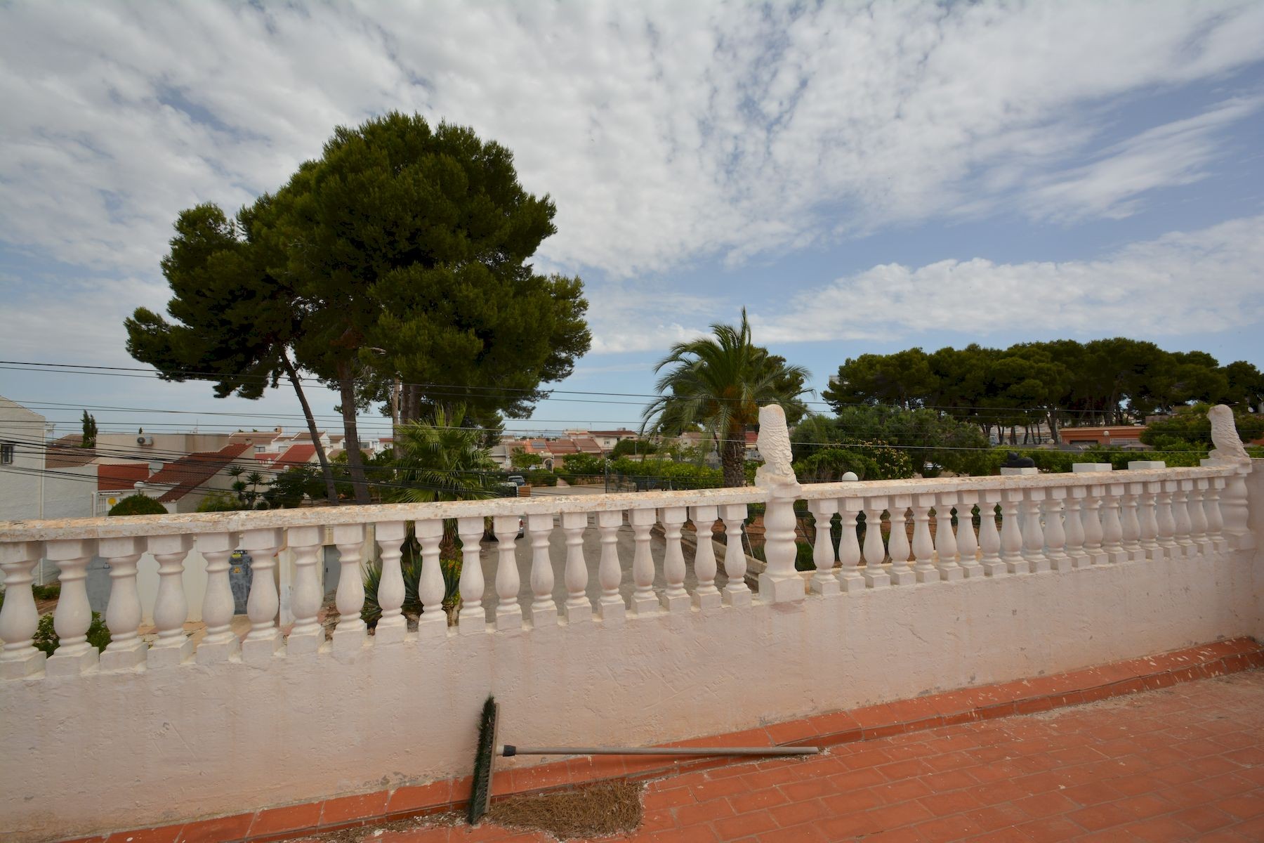 For sale - 4 Bedroom 2 Bathroom Town House in Torrevieja - Costa Blanca  - Alicante