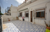 27-74-399-11-796/78780, 4 Bedroom 2 Bathroom Town House in Torrevieja
