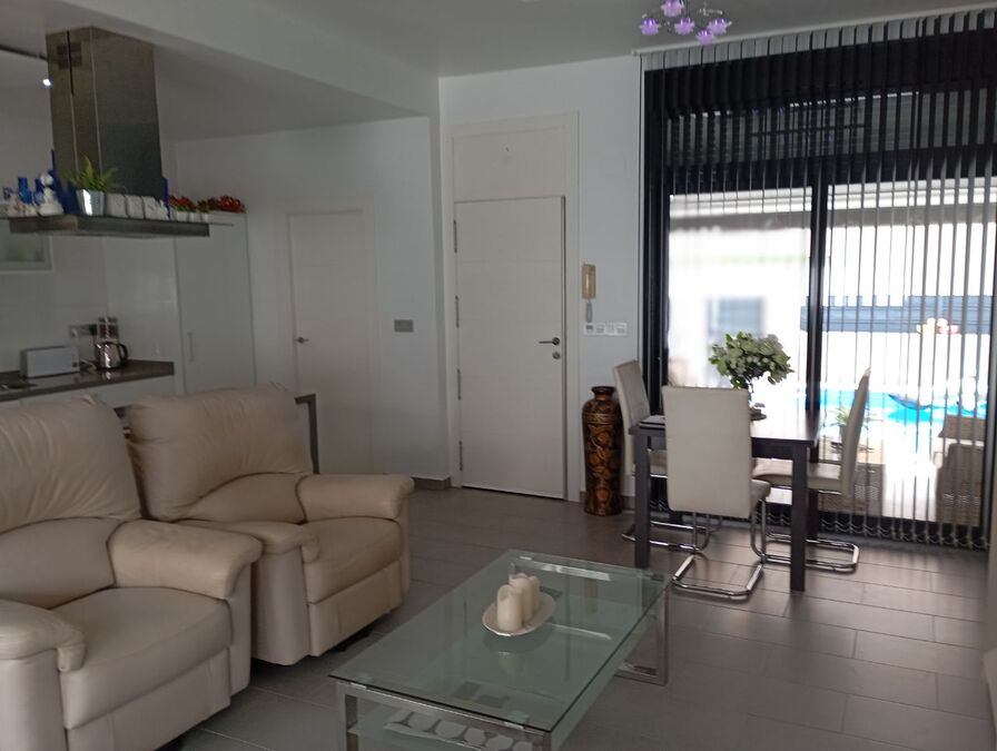 For sale - 2 Bedroom 2 Bathroom Villa in Formentera del Segura - Costa Blanca  - Alicante