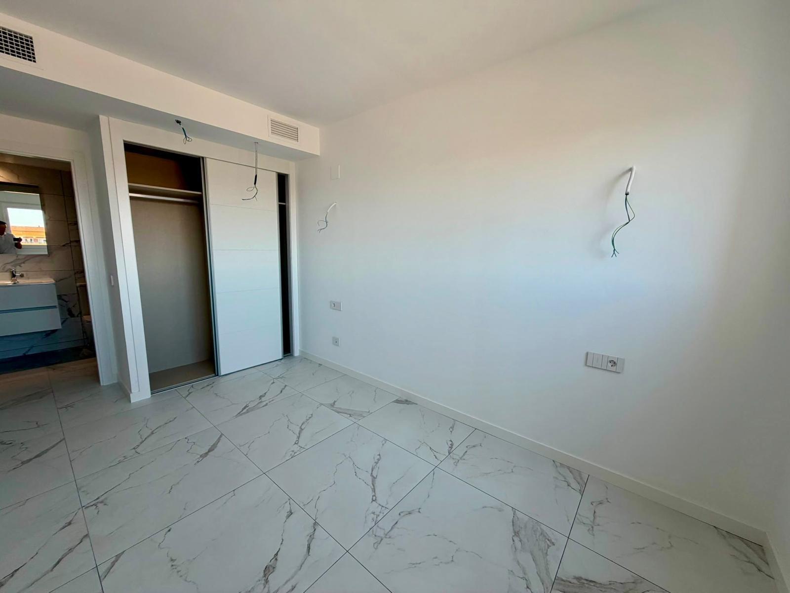 For sale - 2 Bedroom 2 Bathroom Apartment in Torrevieja - Punta Prima  - Alicante