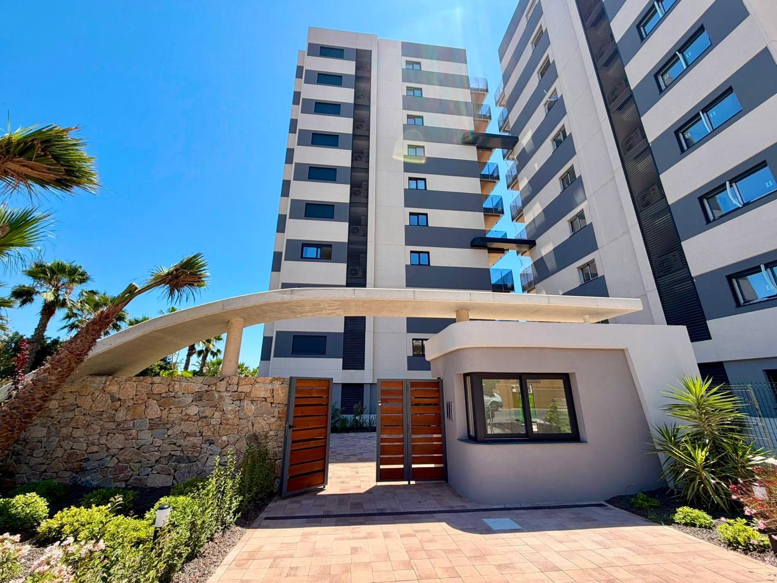 For sale - 2 Bedroom 2 Bathroom Apartment in Torrevieja - Punta Prima  - Alicante