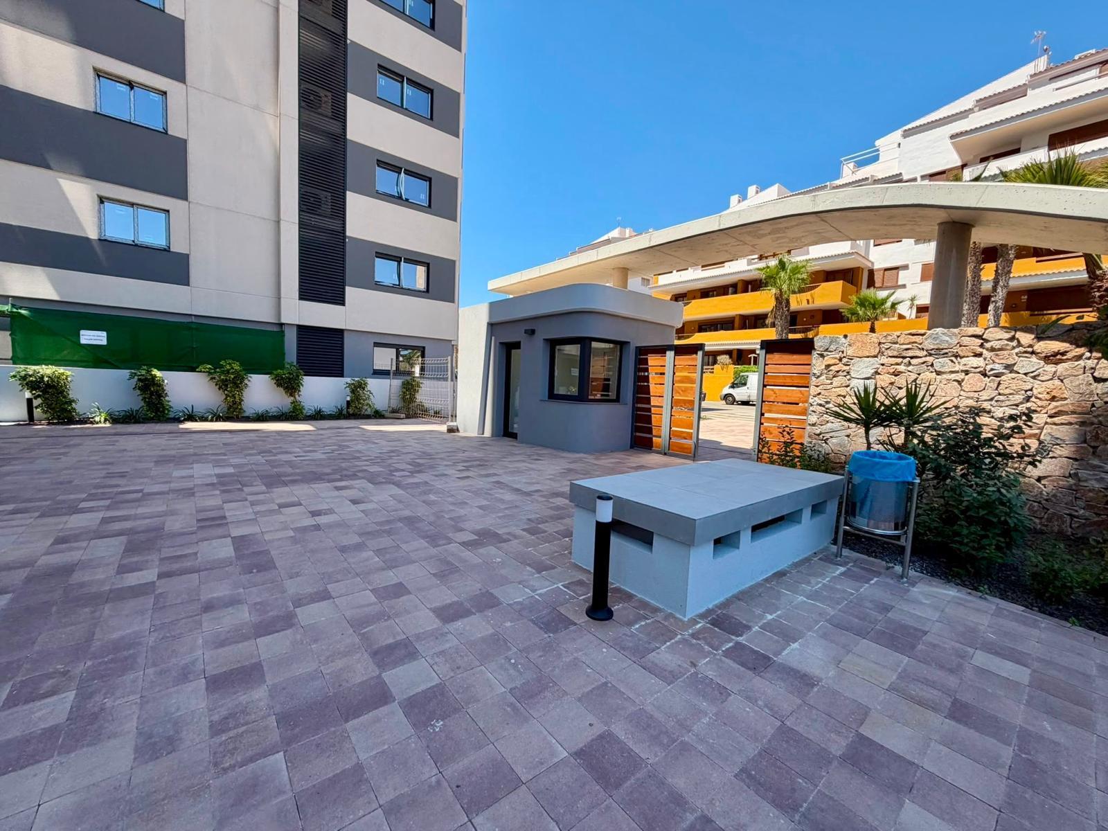 For sale - 2 Bedroom 2 Bathroom Apartment in Torrevieja - Punta Prima  - Alicante