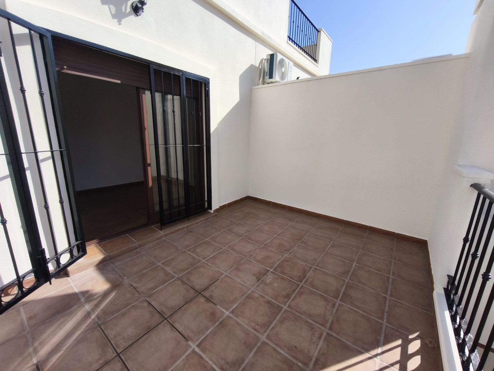 For sale - 3 Bedroom 2 Bathroom Villa in Algorfa - Inland  - Alicante