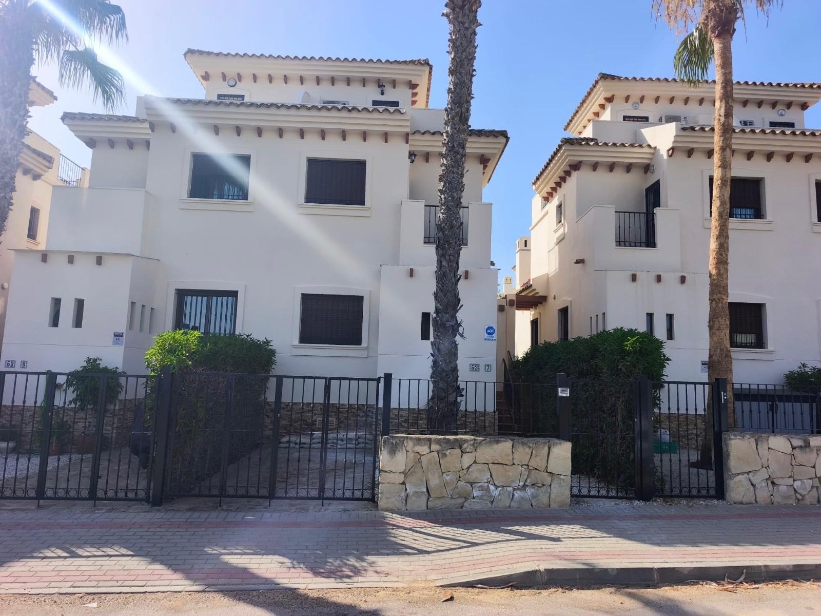 For sale - 3 Bedroom 2 Bathroom Villa in Algorfa - Inland  - Alicante