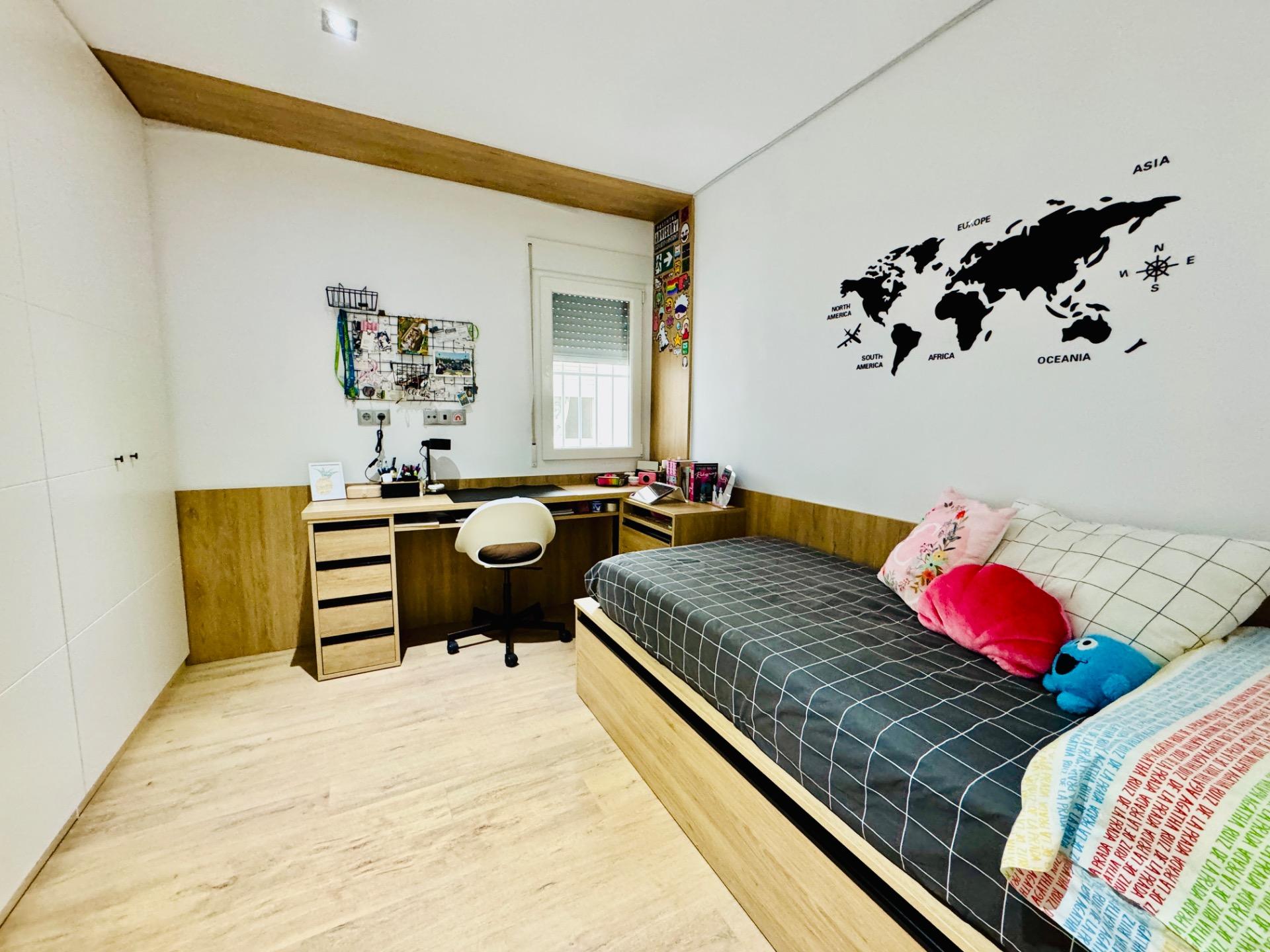 For sale - 3 Bedroom 2 Bathroom Apartment in Pilar de La Horadada - Zona Pueblo  - Alicante