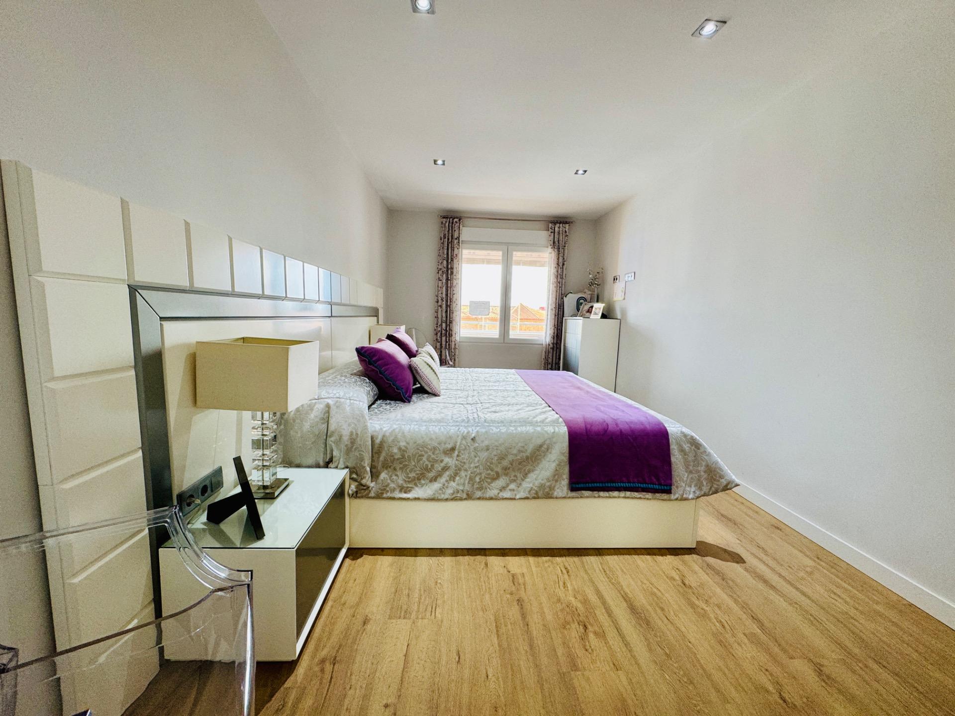 For sale - 3 Bedroom 2 Bathroom Apartment in Pilar de La Horadada - Zona Pueblo  - Alicante