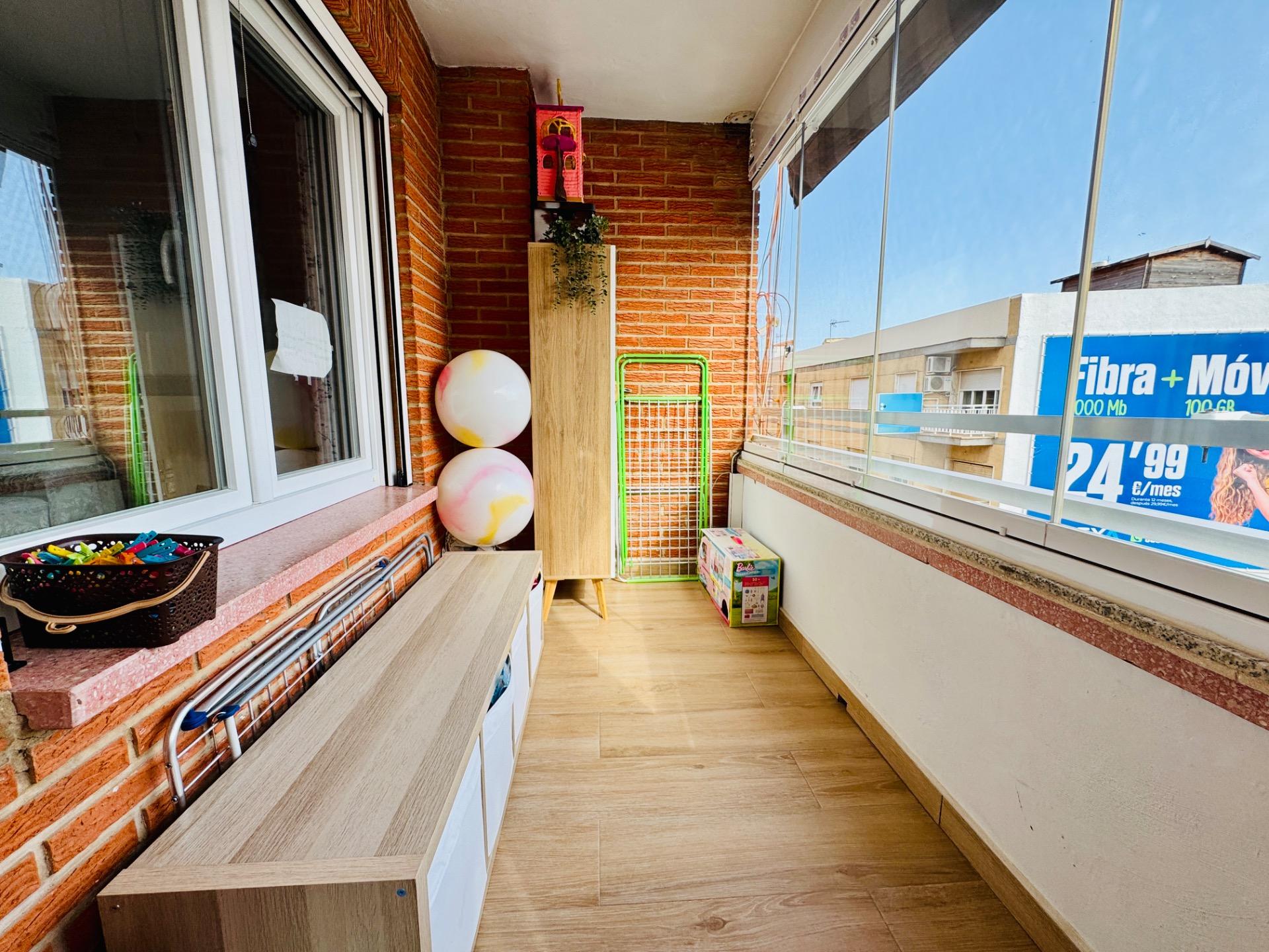 For sale - 3 Bedroom 2 Bathroom Apartment in Pilar de La Horadada - Zona Pueblo  - Alicante