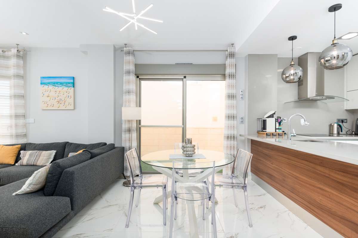 For sale - 3 Bedroom 3 Bathroom Villa in Villamartin - Costa Blanca  - Alicante