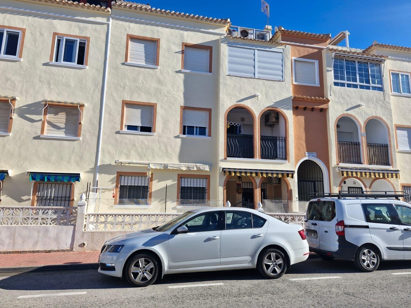 For sale - 2 Bedroom 1 Bathroom Bungalow in Torrevieja - Playa De Los Naufragos  - Alicante