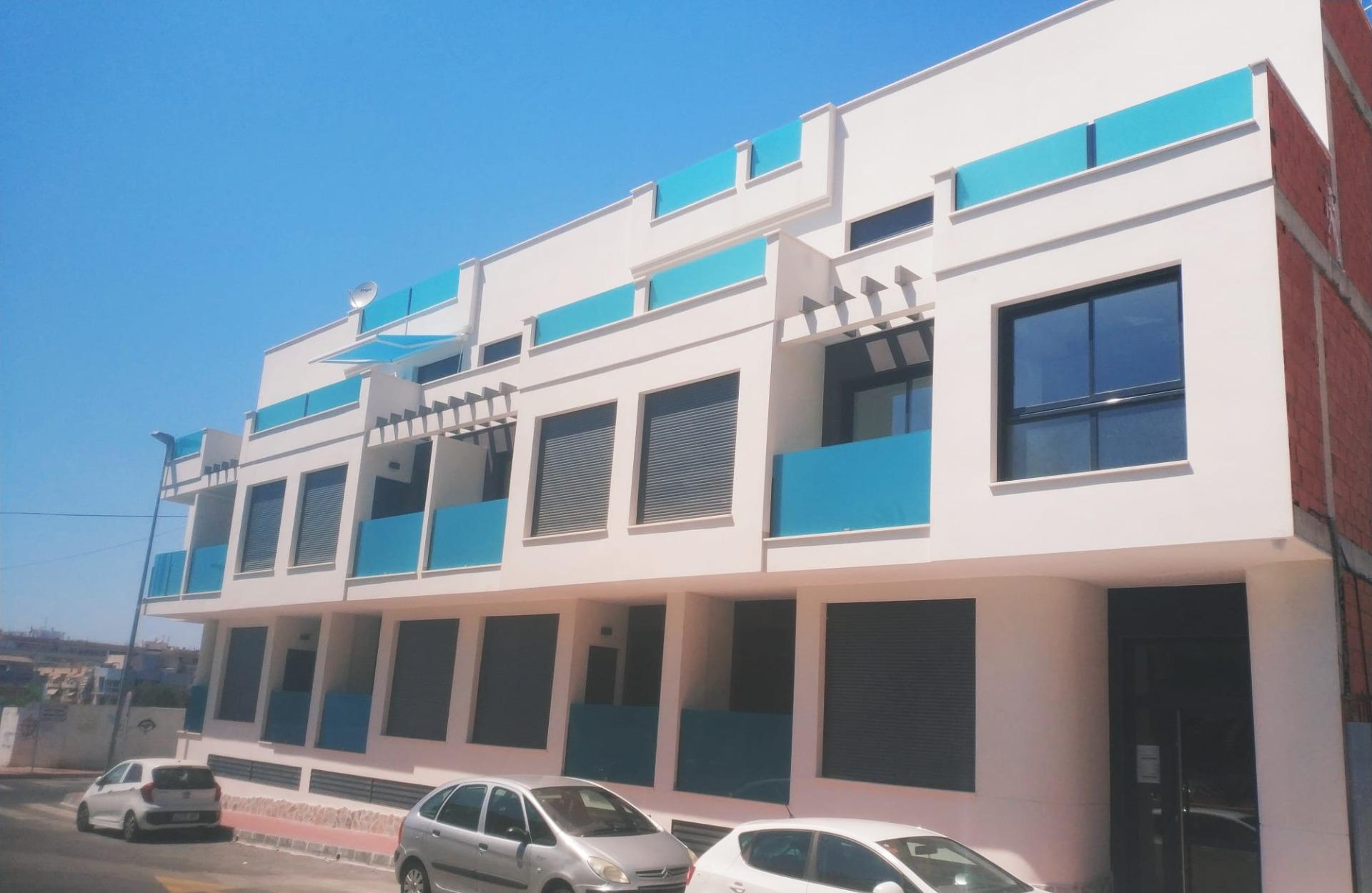 For sale - 2 Bedroom 1 Bathroom Apartment in Torrevieja - Estacion De Autobuses  - Alicante