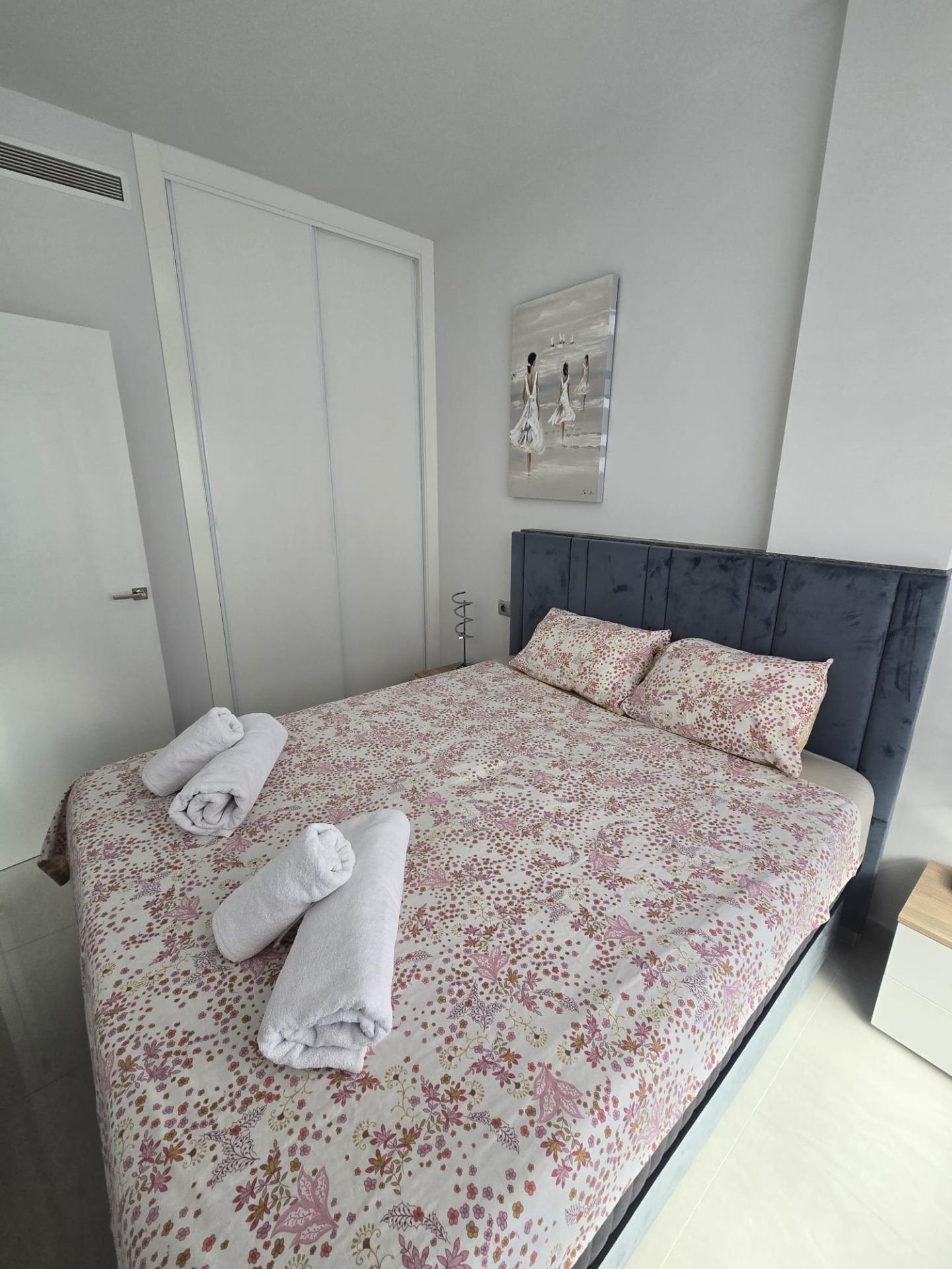 For sale - 2 Bedroom 1 Bathroom Apartment in Torrevieja - Estacion De Autobuses  - Alicante
