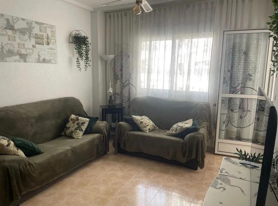 For sale - 2 Bedroom 1 Bathroom Apartment in Torrevieja - Centro  - Alicante