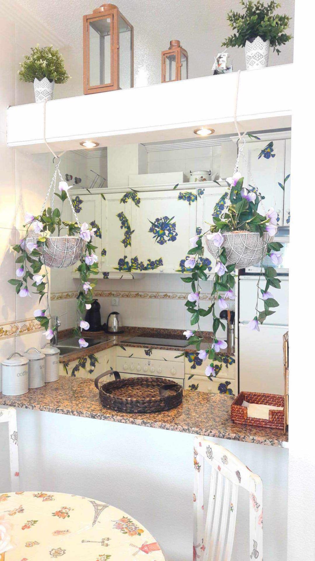 For sale - 2 Bedroom 1 Bathroom Apartment in Torrevieja - Centro  - Alicante