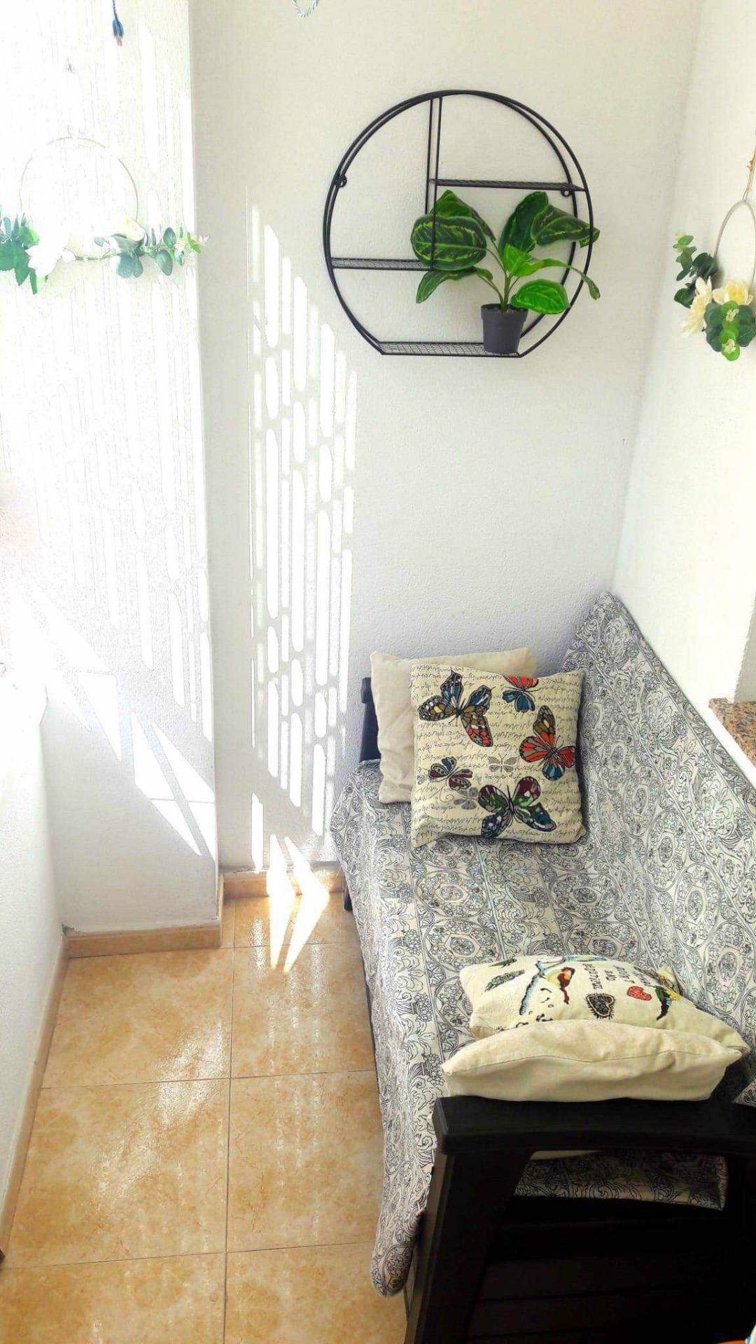 For sale - 2 Bedroom 1 Bathroom Apartment in Torrevieja - Centro  - Alicante
