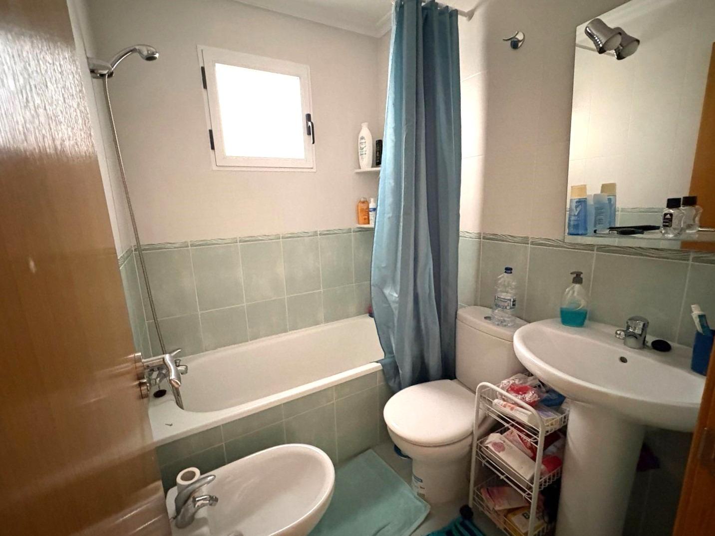 For sale - 2 Bedroom 1 Bathroom Apartment in Torrevieja - Centro  - Alicante
