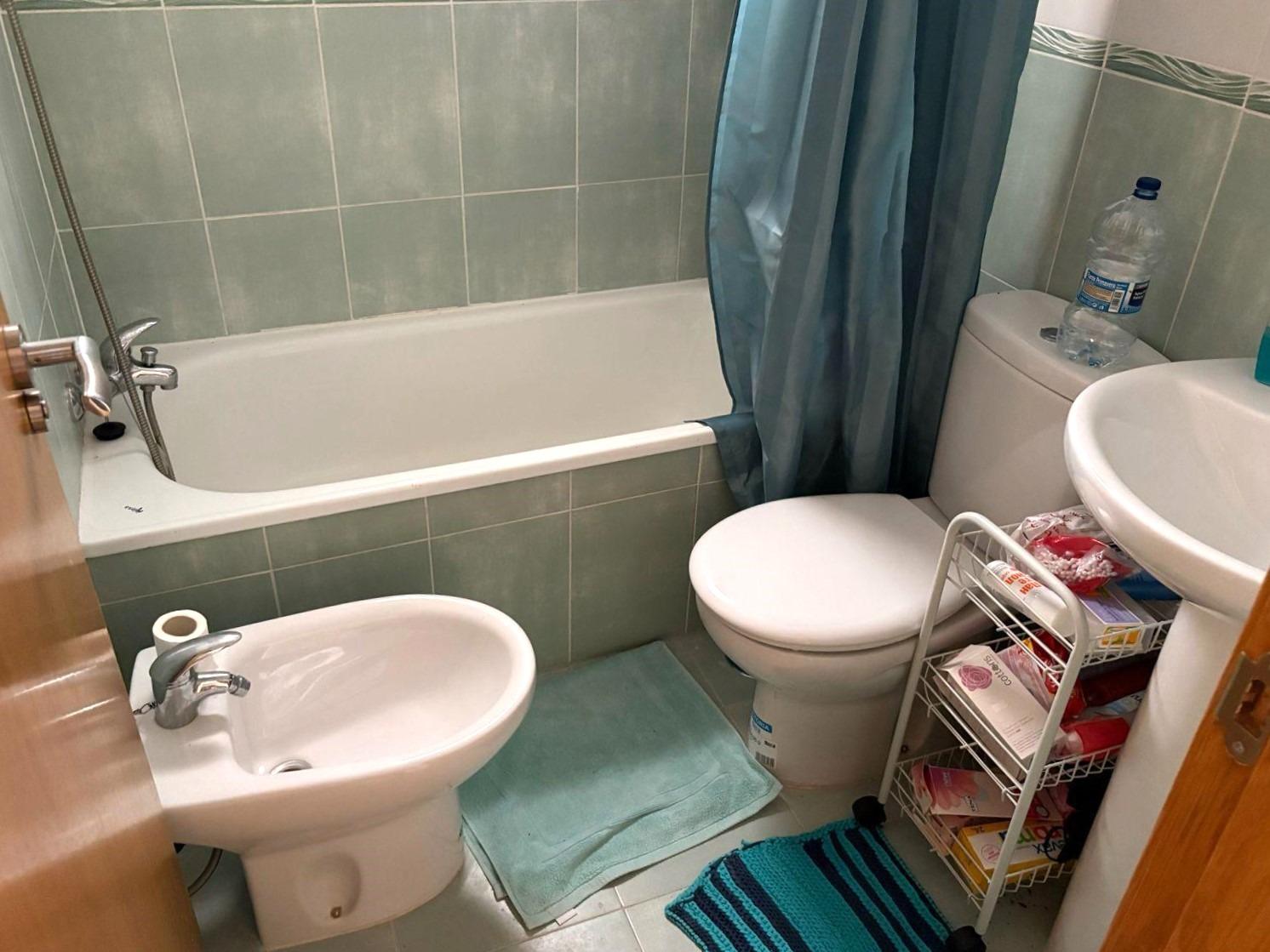 For sale - 2 Bedroom 1 Bathroom Apartment in Torrevieja - Centro  - Alicante