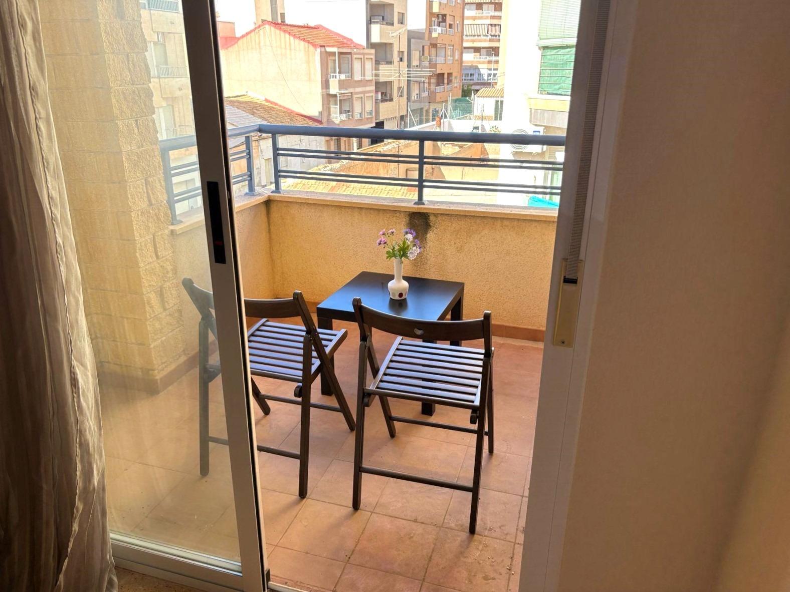 For sale - 2 Bedroom 1 Bathroom Apartment in Torrevieja - Centro  - Alicante