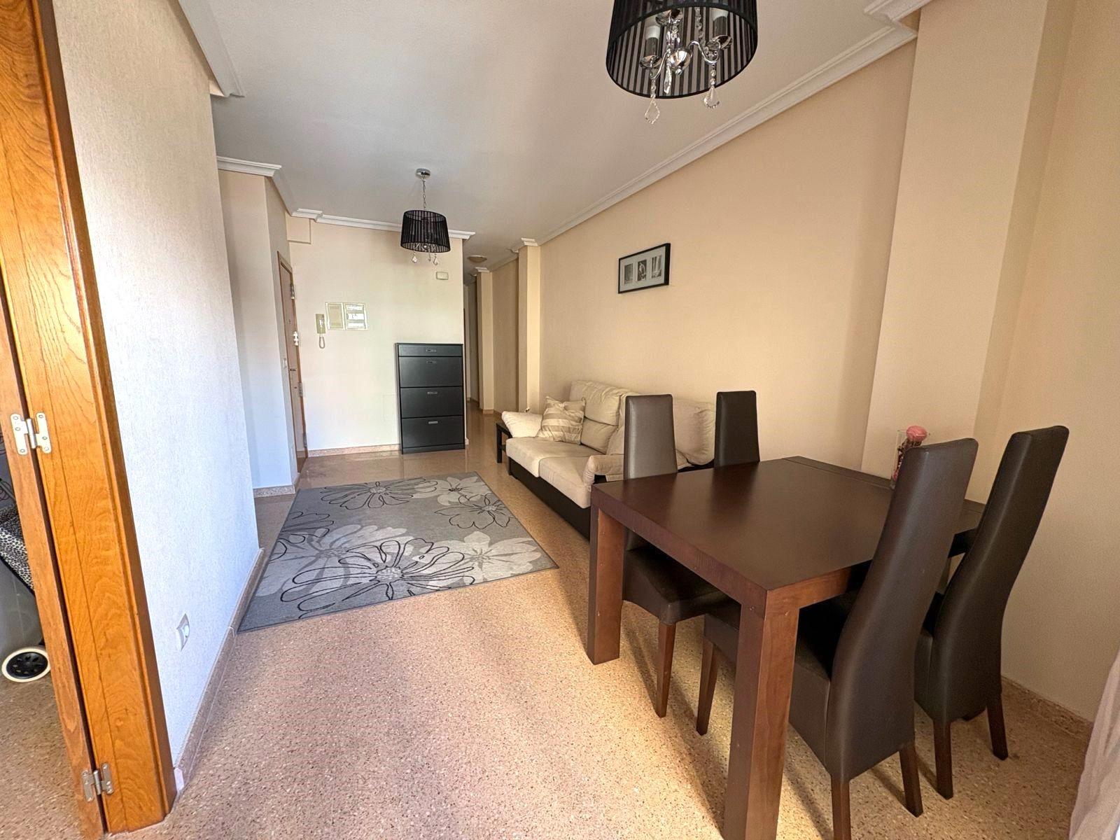 For sale - 2 Bedroom 1 Bathroom Apartment in Torrevieja - Centro  - Alicante