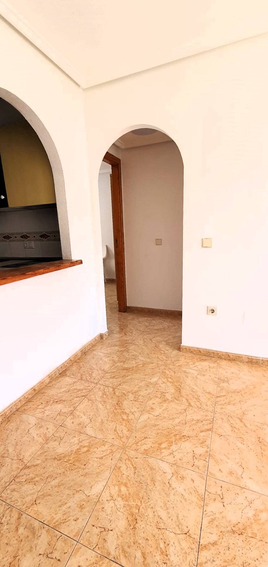 For sale - 2 Bedroom 1 Bathroom Penthouse in Torrevieja - Playa De Los Locos  - Alicante